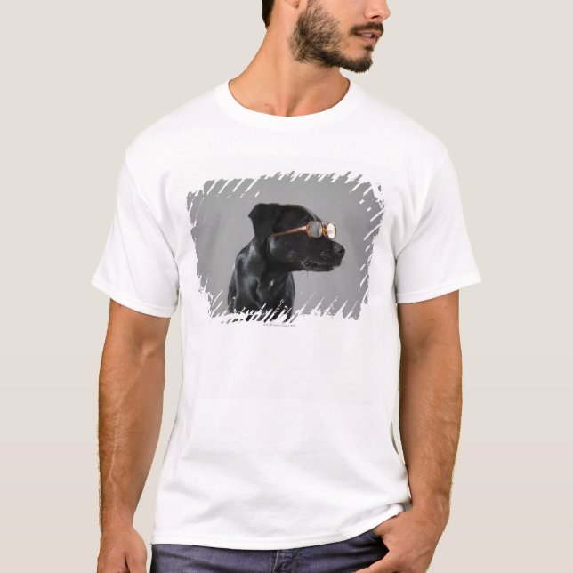 Camiseta Filhote de cachorro que veste vidros (Frente)