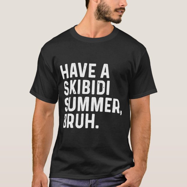 Camiseta Fim Do Ano No Dia Passado Tem Um Verão Skibidi (Frente)