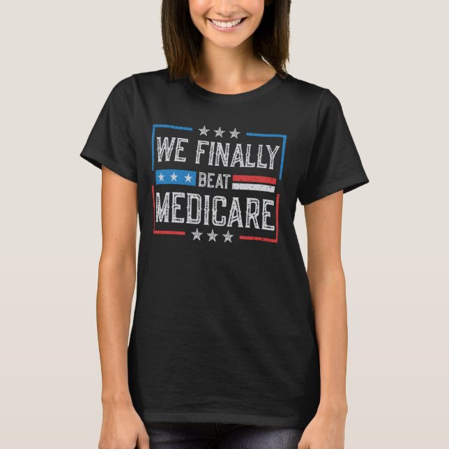 Camiseta Finalmente Bebemos Medicare 1 (Frente)