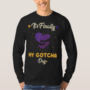 Camiseta Finalmente é o Dia da Adoção para a Adoção Familia