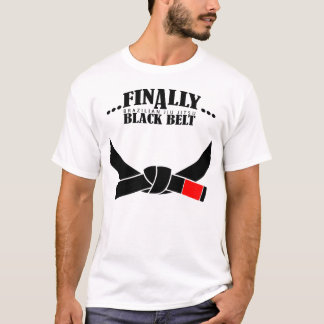 Camiseta Finalmente Um Cinturão Negro BJJ!!!