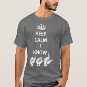 Camiseta Fique Calmo Eu Conheço Design de Linguagem de Sina