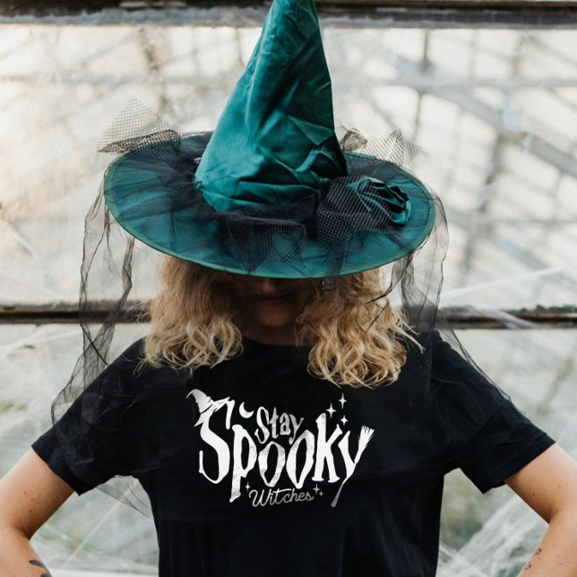 Camiseta Fique Feliz Bruxas Bruxas Bruxas Halloween Engraça (Stay Spooky Witches Witch Halloween Funny T-Shirt)
