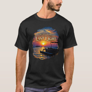 Camiseta Fique para o Último pôr do sol dourado no Oceano A