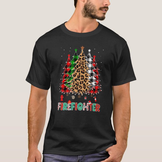 Camiseta Firefighter Leopard Red White Green Plaid Christma (Frente)