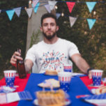 Camiseta Fireworks USA Patriótico Red White Blue<br><div class="desc">Com o 4 de julho chegando,  você tem uma maravilhosa chance de expressar seu espírito patriótico! Quer você esteja ansioso para se juntar a uma parada,  curtindo uma festa de CHURRASCO,  ou simplesmente passando tempo de qualidade com seus entes queridos,  esta design será uma ajustado perfeita para a ocasião.</div>