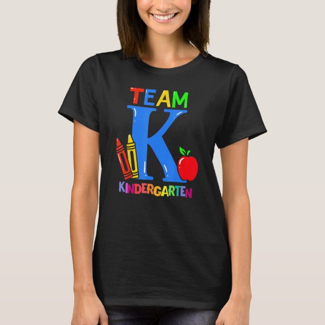 Camiseta First Day Of Kindergarten Pre K Squad Team Kinderg (Frente)