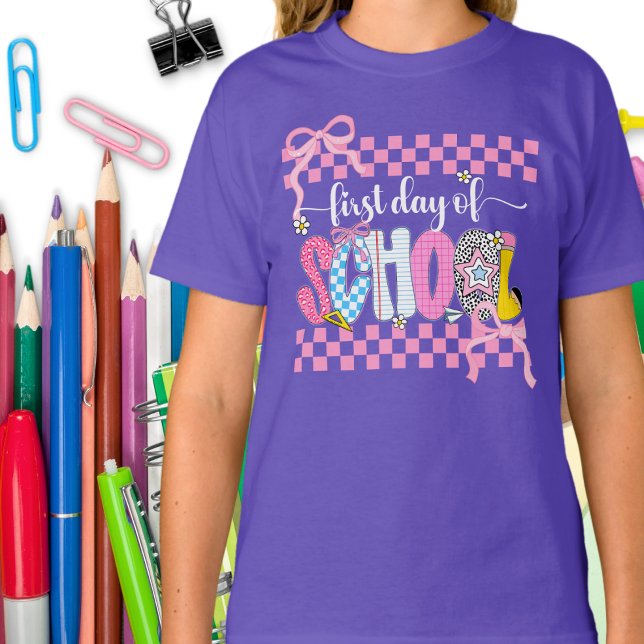 Camiseta First Day of School Checkered Coquette Bow Preppy (Criador carregado)