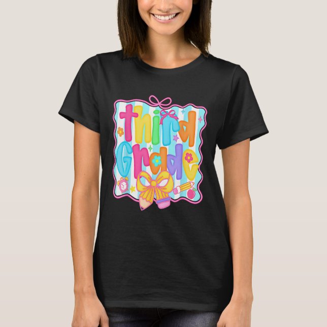 Camiseta First Day Of Third Grade Floral Bundle For Teacher (Frente)