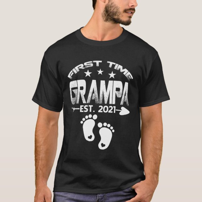 Camiseta First Time Grampa 2021 New Grampa to be  Baby (Frente)