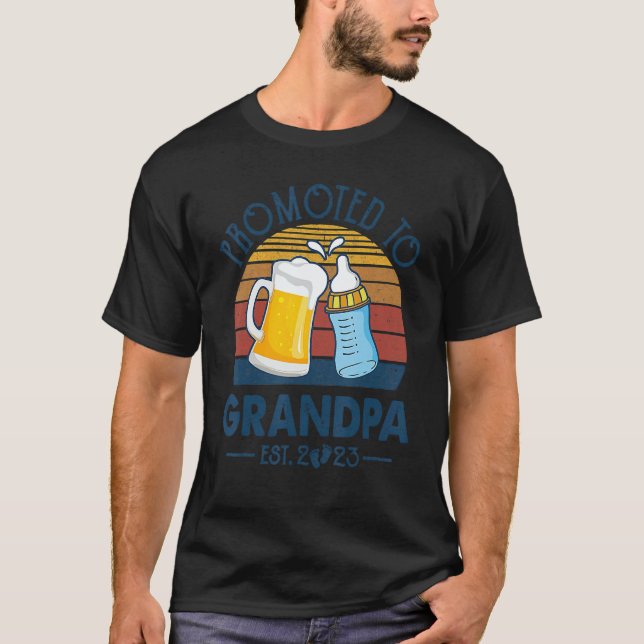 Camiseta First Time Grandpa Promoted To Grandpa 2023 Father (Frente)