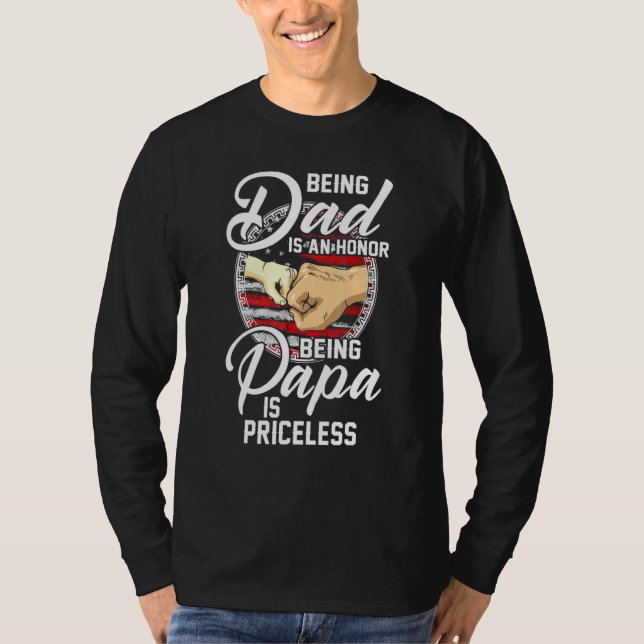 Camiseta Fist Bump Ser Pai É Uma Honra Ser Papa É Pric (Frente)