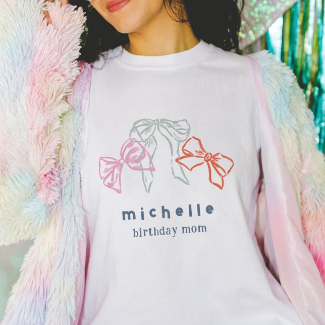 Camiseta Fitas e Arcos Festa de aniversario de meninas de A (Ribbons and Bows watercolor personalized birthday party parent t-shirt.)