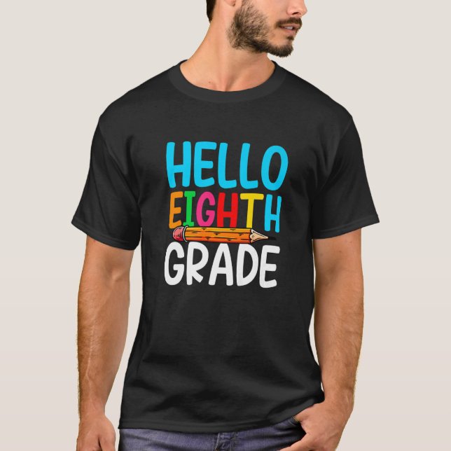 Camiseta Fixe De Volta À Escola Alô Oitavo Ano O Primeiro D (Frente)