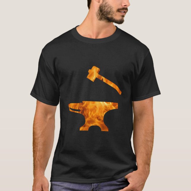Camiseta Flaming Anvil Hammer Blacksmith Metalworking (Frente)