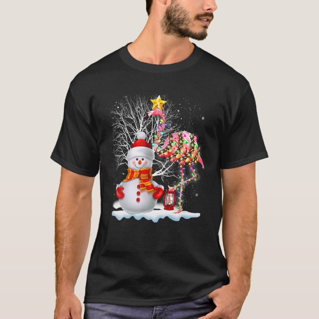 Camiseta Flamingo Árvore de Natal Snowman Santa Hat Flaming (Frente)