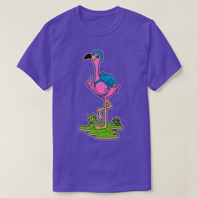 Camiseta Flamingo como Hiker com mochila (Frente do Design)