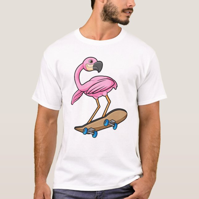 Camiseta Flamingo como Skater com skate (Frente)