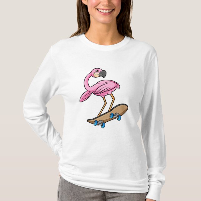 Camiseta Flamingo como Skater com skate (Frente)