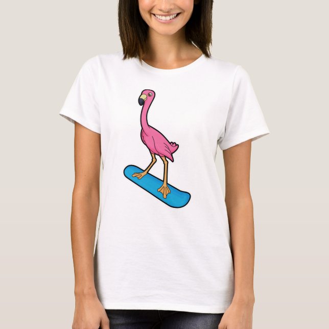 Camiseta Flamingo como Snowboarder com Snowbaord (Frente)