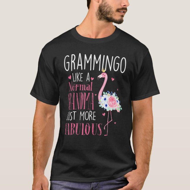 Camiseta Flamingo Grammingo Like A Normal Grandma  Grandma (Frente)
