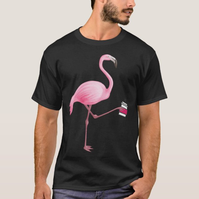 Camiseta Flamingo Holding Coffee Tropical Gag Graphic (Frente)
