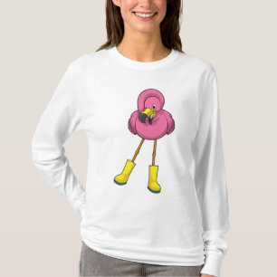 Camiseta Flamingo na chuva com botas de borracha
