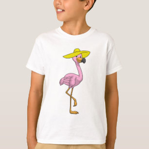 Camiseta Flamingo na praia com chapéu