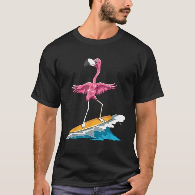 Camiseta Flamingo Surfing Flamingo Surf Flamingo Surfboard (Frente)