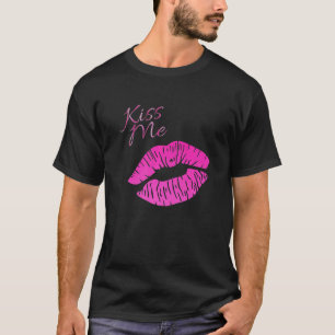 Camiseta Flirty Bonito Beije-me Lábios Solteiro de Batom