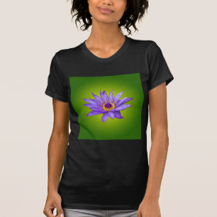 Camiseta Flor de Lírio Aquático Roxo do Lago