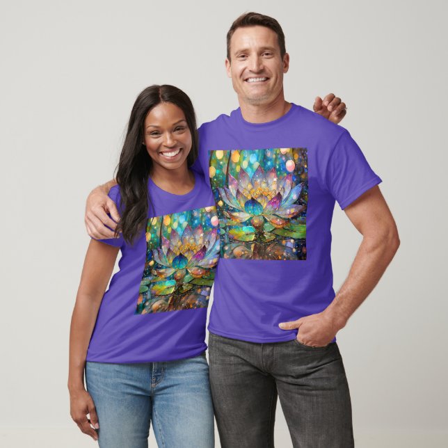 Camiseta Flor de Lótus Iluminada em Flor (Unissex)