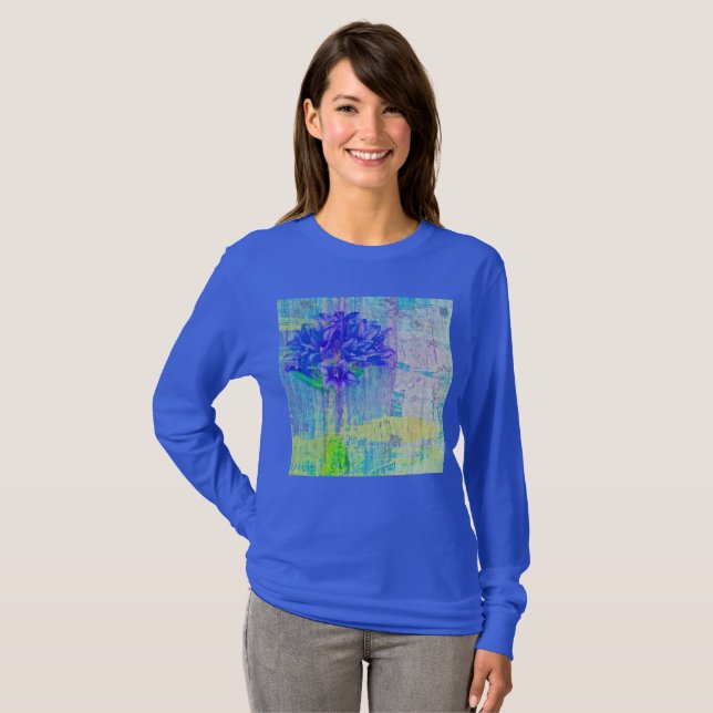 Camiseta Flor em Violeta Azul (Frente Completa)