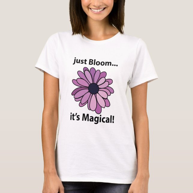 Camiseta Flor Roxo Mágico Basta Bloquear Sua Magia (Frente)