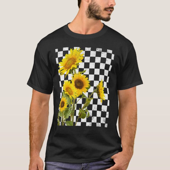 Camiseta Floral Flower Enthusiast Checkerboard Chess Sunflo (Frente)