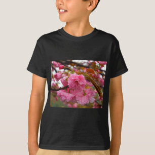 Camiseta Flores da flor de cerejeira do rosa quente
