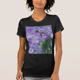 Camiseta Flores de Árvores Roxas de Jacaranda