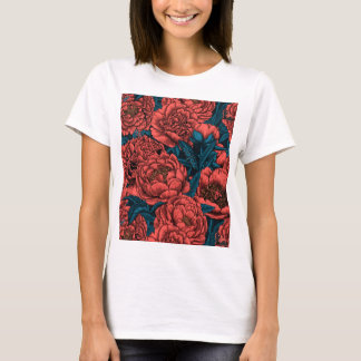 Camiseta Flores de pénia e mariposas T-Shirt