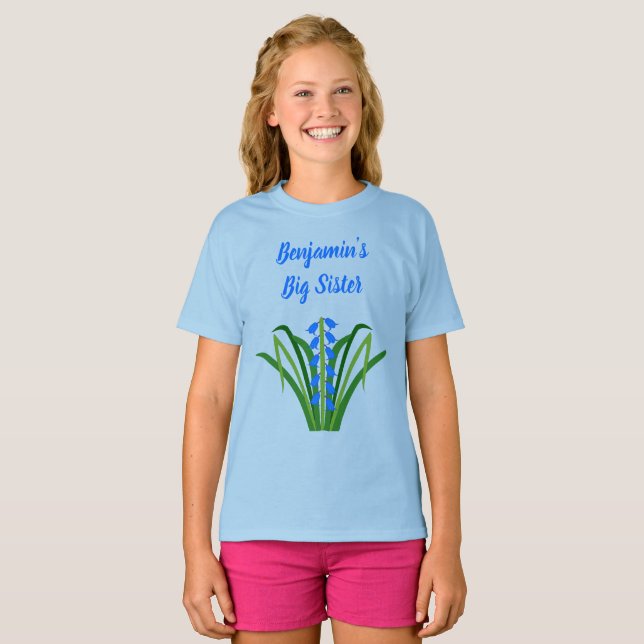 Camiseta Flores de Sineta Azul Bebê Menino Primavera Irmã M (Frente Completa)