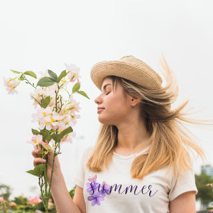 Camiseta Flores de Violeta de Verão e borboletas