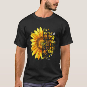 Camiseta Flores Eu Tornei-Me Enfermeira Porque A Tua Vida É