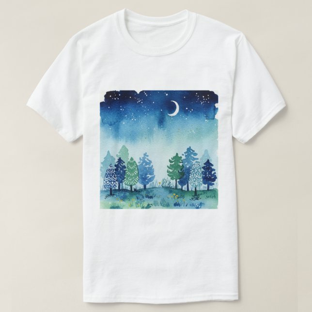 Camiseta Floresta conífera sob um céu estrelado (Frente do Design)