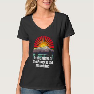 Camiseta Floresta do Acampamento Hiker, nas Montanhas, subi