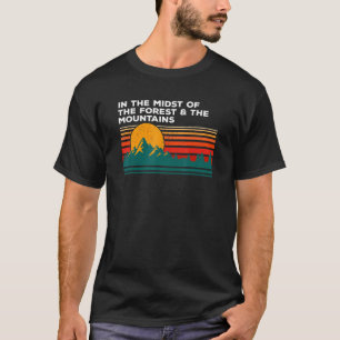 Camiseta Floresta do Acampamento Hiker, nas Montanhas, subi