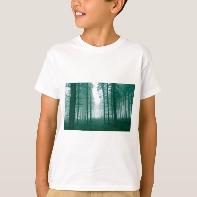 Camiseta Floresta fantasma com neblina em verde (Frente)