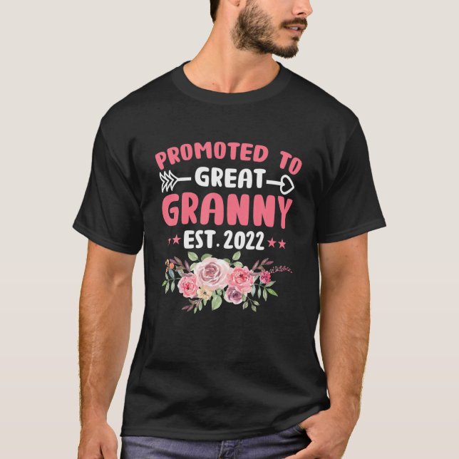 Camiseta Flower New Grandma Grandparent Promoted To Great G (Frente)