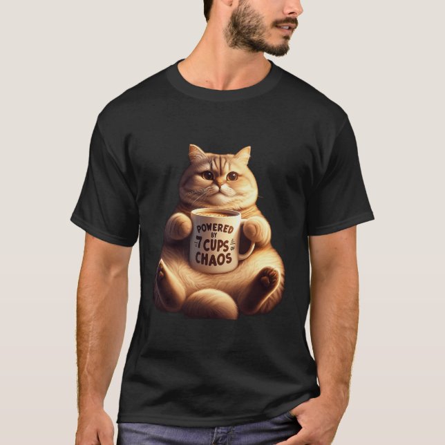 Camiseta Fluffy Cat Powered By 7 Cups of Chaos (Frente)