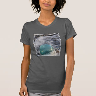 Camiseta Flutuador de Pesca Rodeado por Ondas