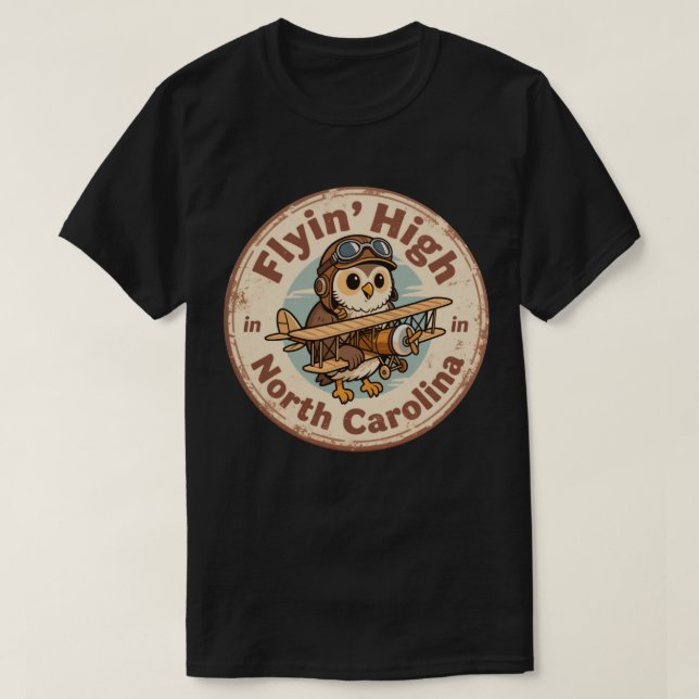 Camiseta Flyin’ High_ North Carolina Aviation-Themed Artwor (Frente do Design)