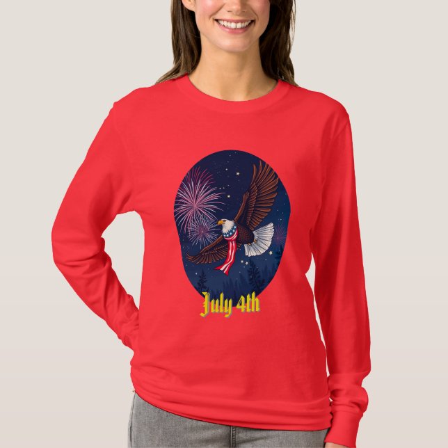 Camiseta Flying Bald Eagle with USA Flag Scarf & Fireworks (Frente)